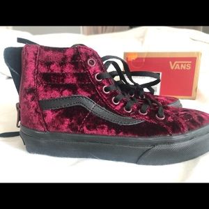 Girls Burgandy velvet Vans